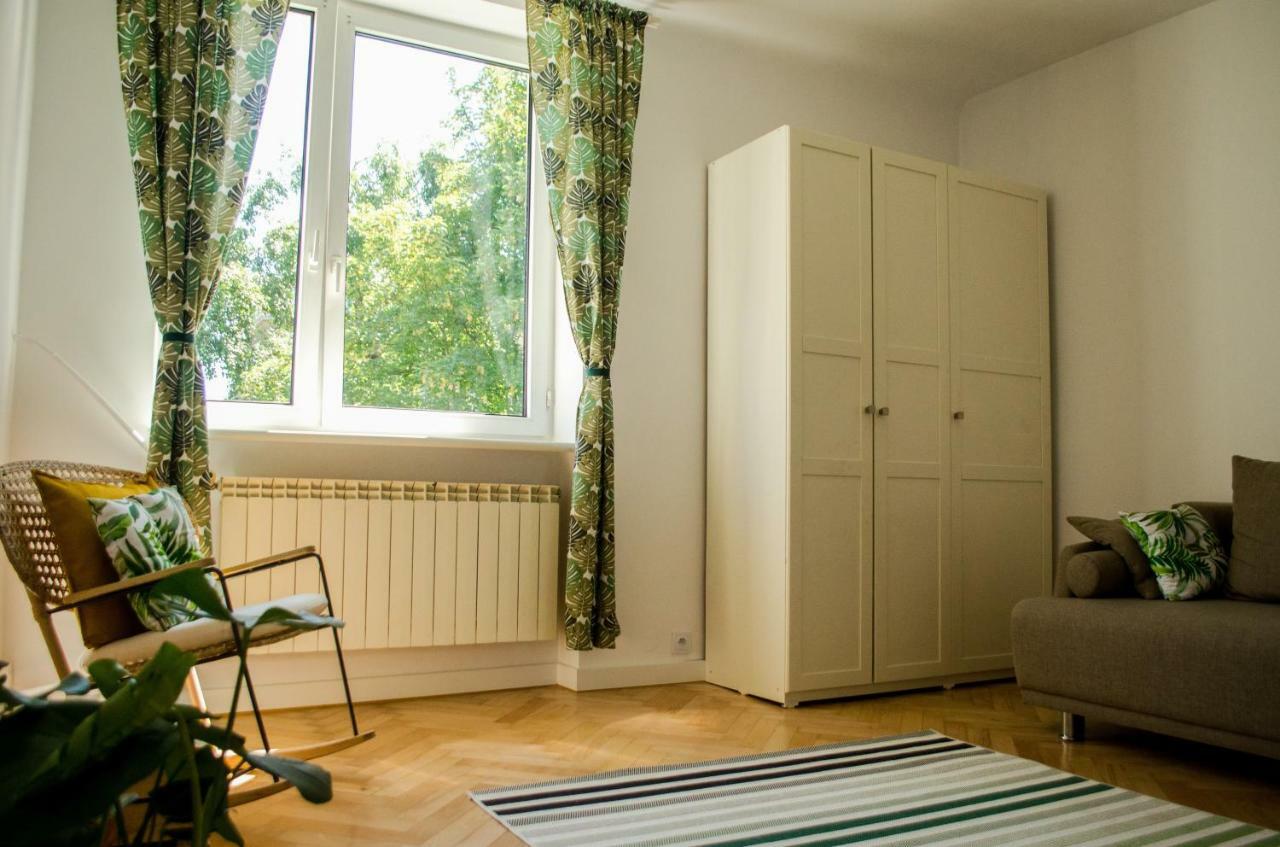 Slow Life Apartment Next To Metro Station Warsaw Exterior photo